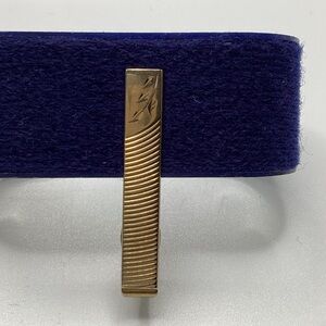 Swank Gold Tone Tie Clip with Stripes and Etched Leaves
